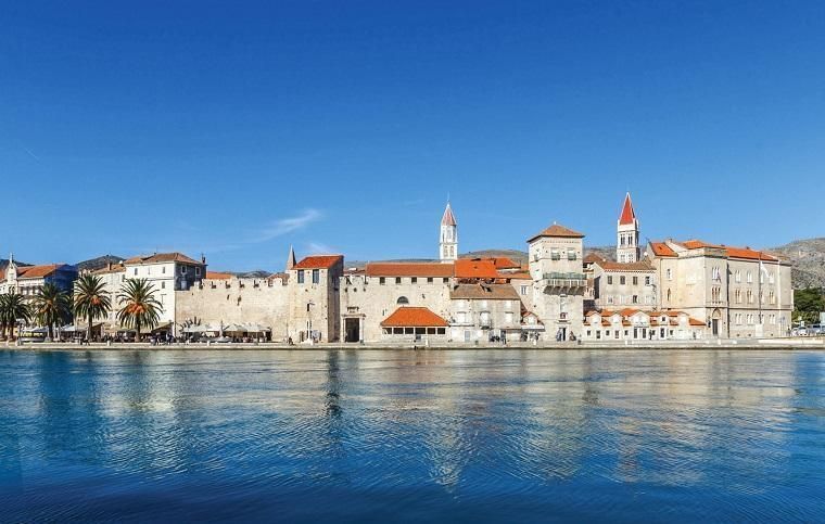 location trogir