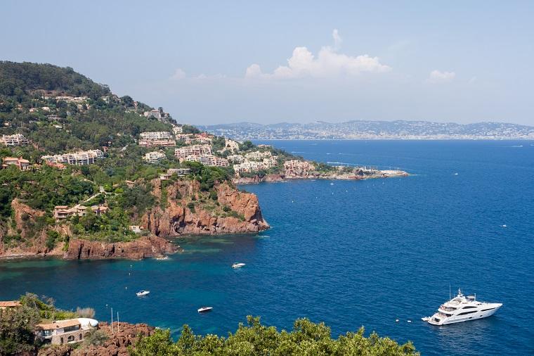 location mandelieu