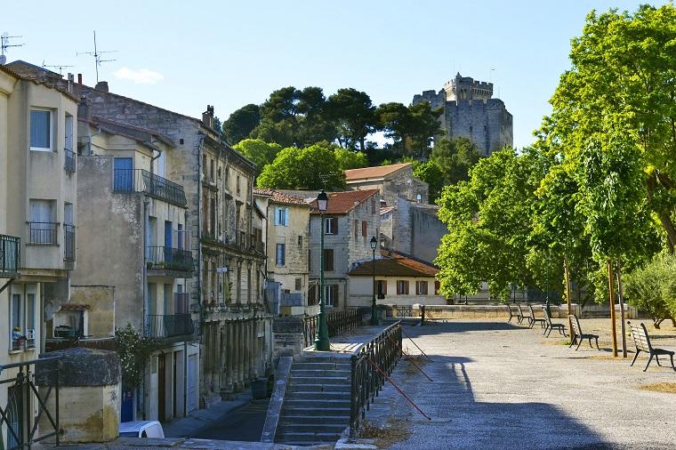 location tarascon