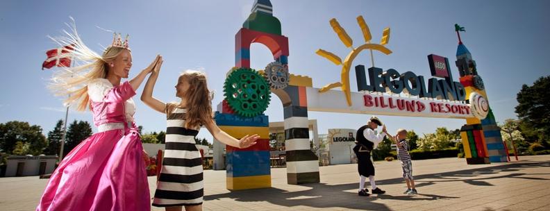 Obtenez un billet gratuit* pour LEGOLAND® + des réductions pour d'autres attractions populaires au Danemark lorsque vous réservez une maison de vacances avec NOVASOL.